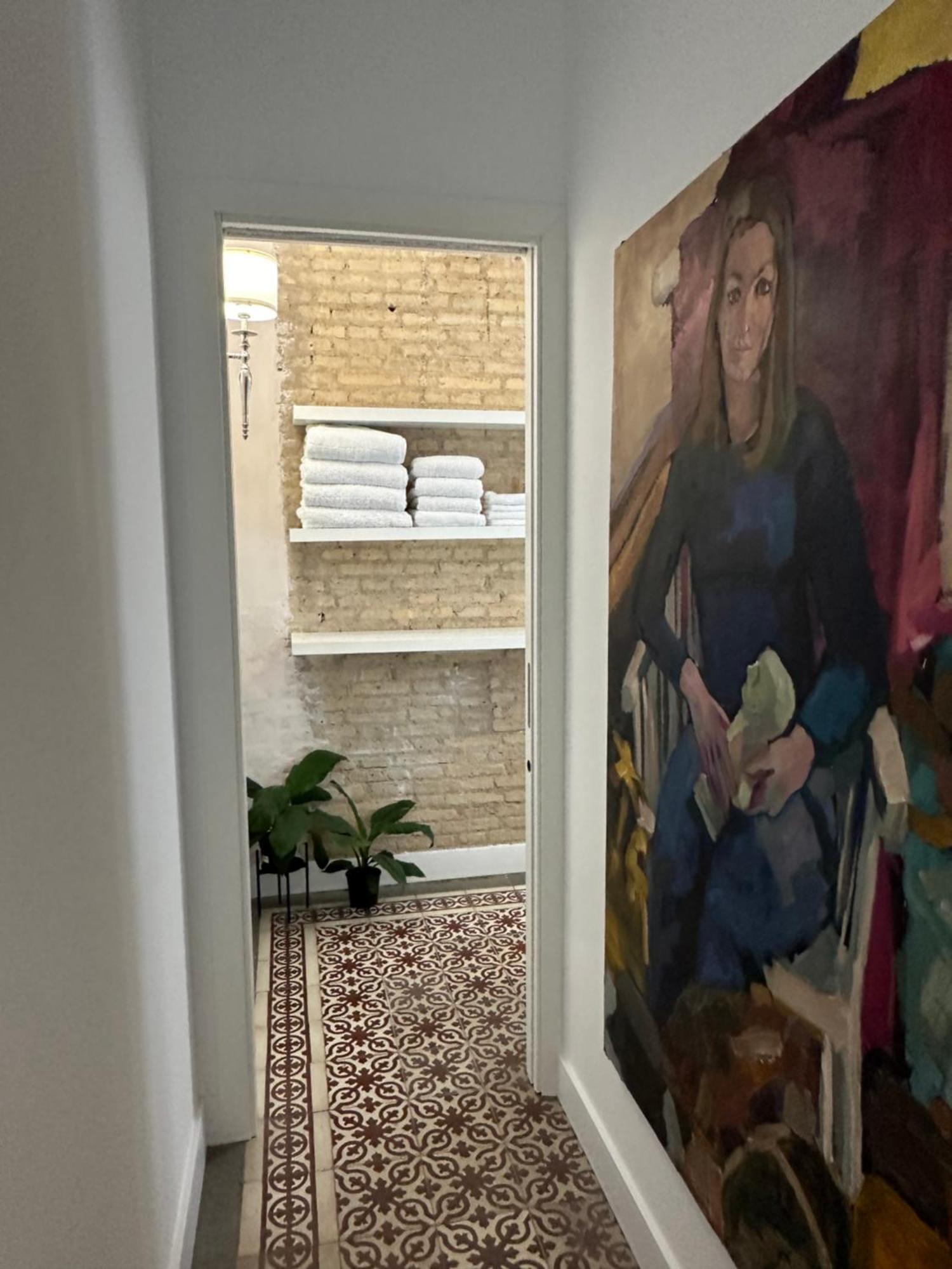 Unique Apartment *